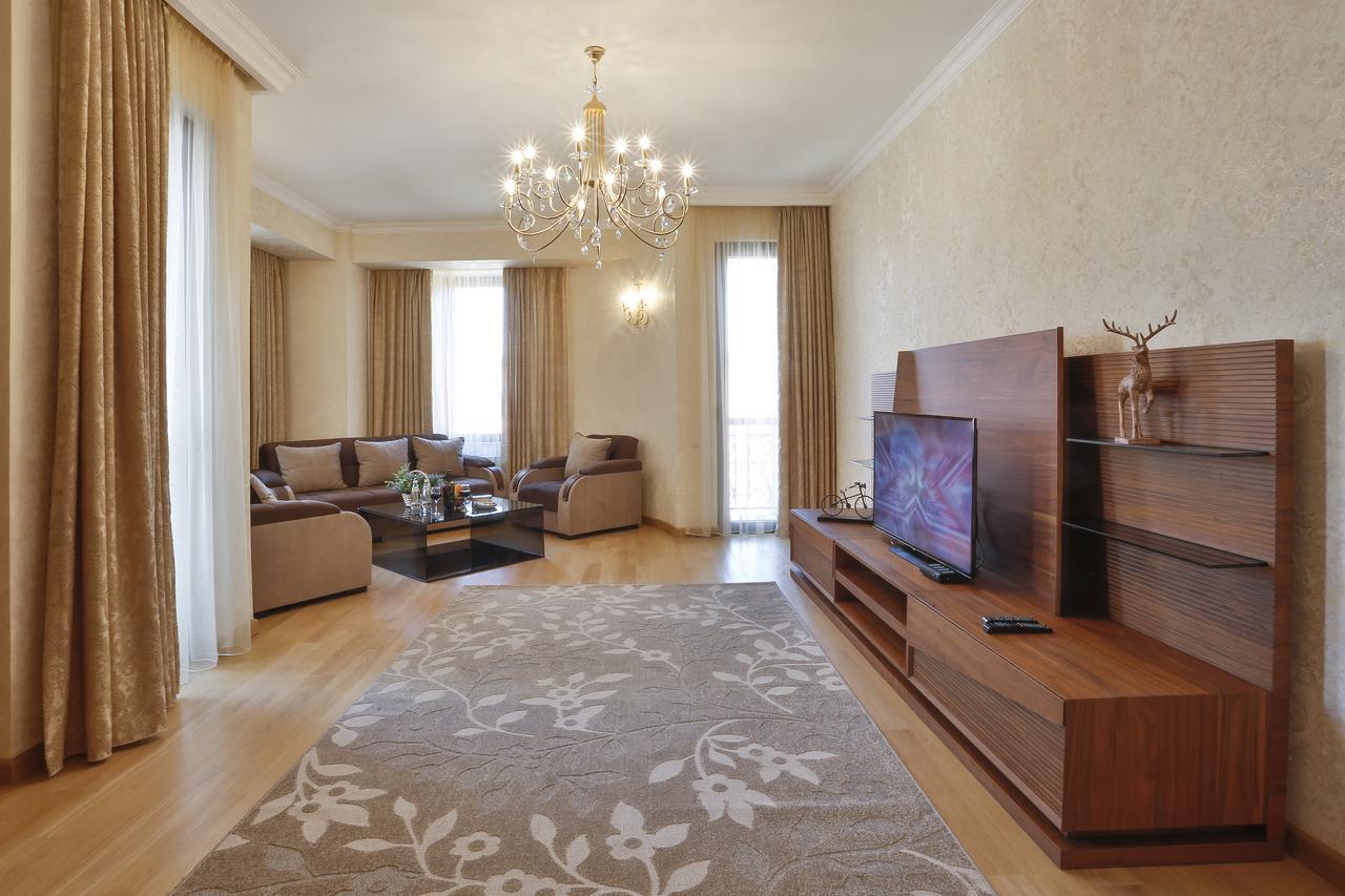 Serviced Apartment On Rustaveli Avenue Тбилиси Экстерьер фото