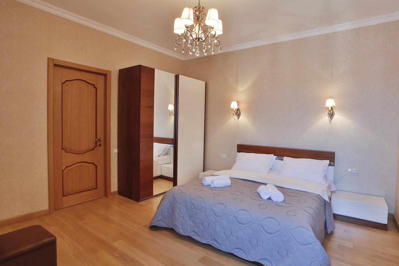 Serviced Apartment On Rustaveli Avenue Тбилиси Экстерьер фото