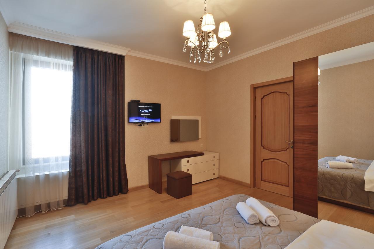 Serviced Apartment On Rustaveli Avenue Тбилиси Экстерьер фото